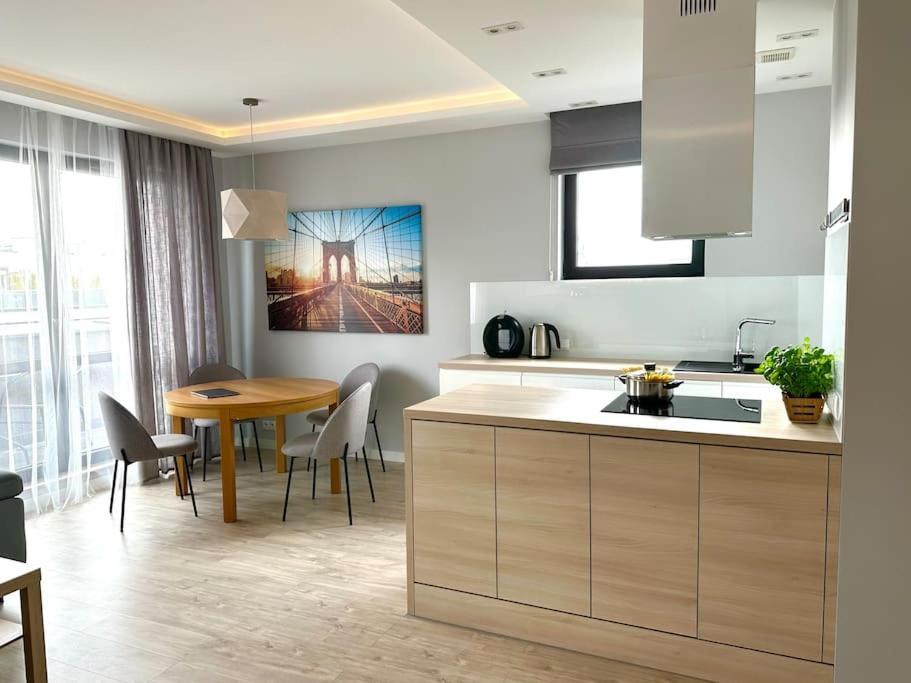 Apartament Jana Kazimierza 47 - 2 Sypialnie, 70M2, Balkon, Parking, Wi-Fi Warsaw Luaran gambar